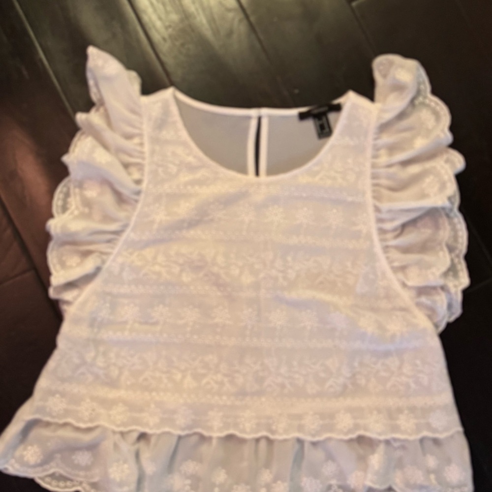 Forever 21 White Ruffled Sleeveless Top size medium